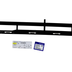 VOLVO XC60 II grill dolna kratka srodkowa atrapa zderzaka przod OE
