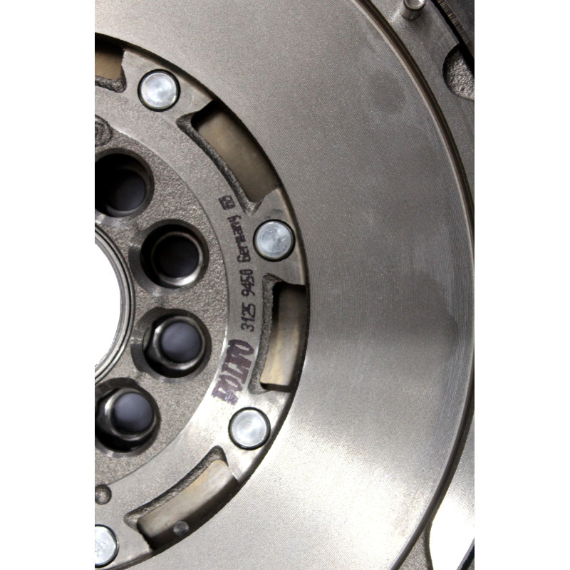 VOLVO C30 C70 S40 V50 S60 V70 S80 XC70 kolo dwumasowe dwumasa 2.4D OE