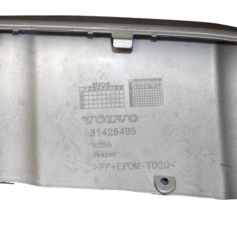 VOLVO XC60 I dolna listwa nakladka przedniego zderzaka OE