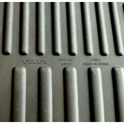 VOLVO EX30 oryginalne dywaniki gumowe na kazda pogode komplet zestaw OE