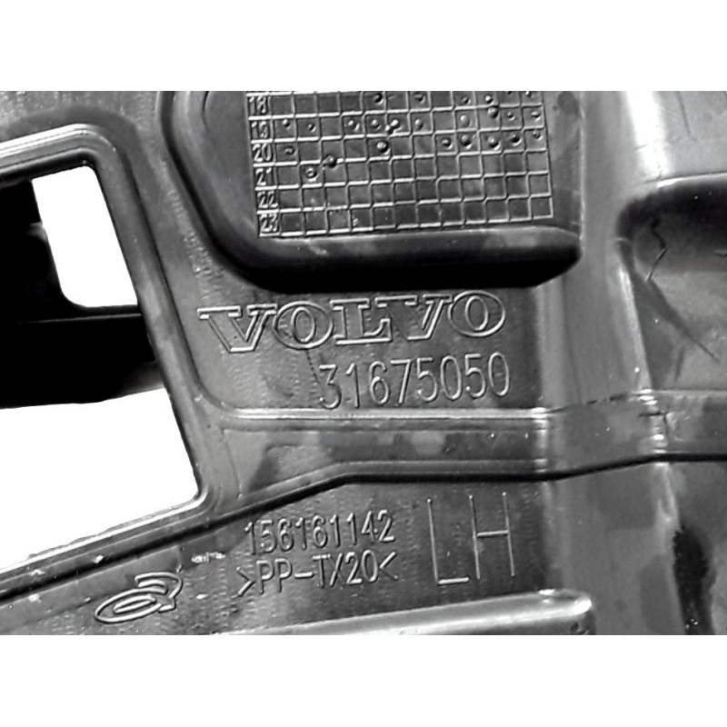 VOLVO S60 III wspornik zamka klamki drzwi lewy przod OE 31675050