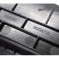 VOLVO C40 EX40 XC40 wykladzina schowka mata ladowarki telefonu OE 32226710