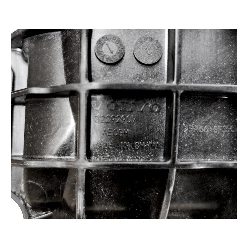 VOLVO V60 XC40 kolektor ssacy dolotowy silnika OE 32292907