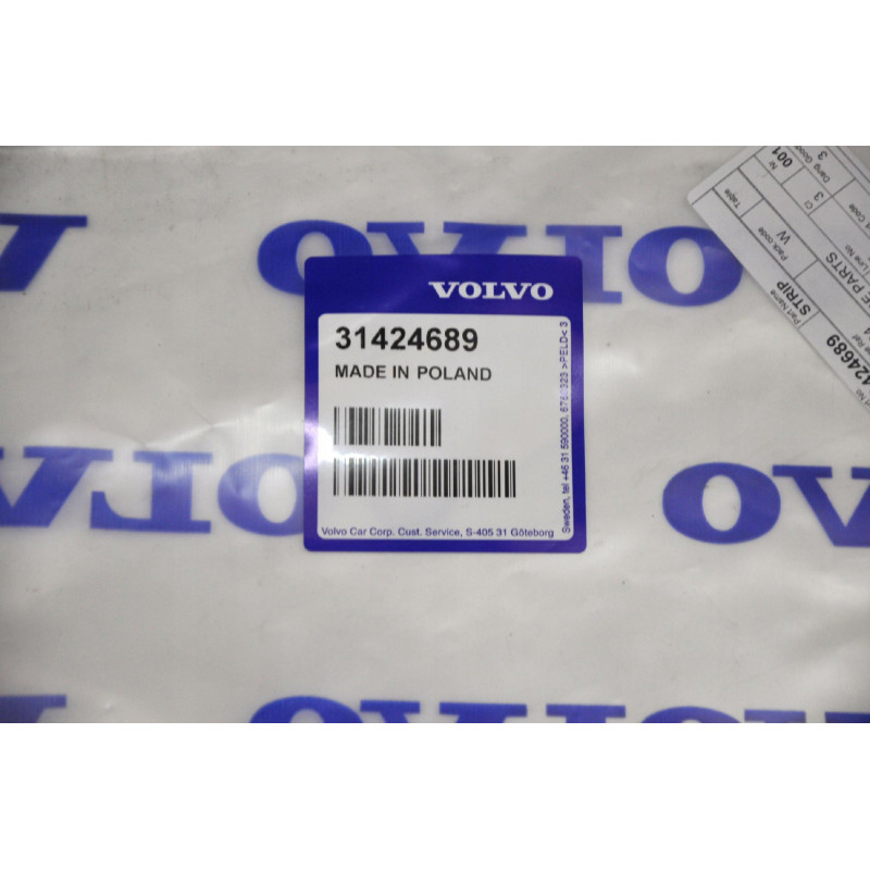 VOLVO XC60 II lewa uszczelka listwy progowej OE