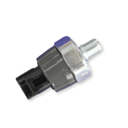 VOLVO S80 XC90 czujnik cisnienia oleju B8444S V8 OE 30713497