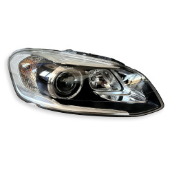 VOLVO XC60 I prawy reflektor lampa przod xenon skretny AHB/ABL OE 31698809