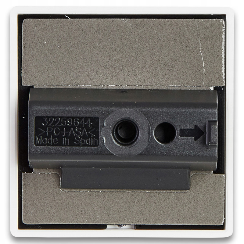 VOLVO XC60 II POLESTAR emblemat grill atrapa OE 32282799