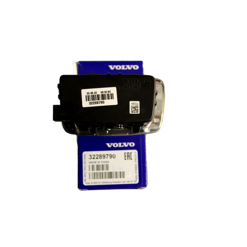 VOLVO XC90 II lampka do czytania tyl prawa