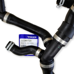 VOLVO S90 V60 CC V90 CC XC40 XC60 XC90 dolny przewód chłodnicy OE 32249720