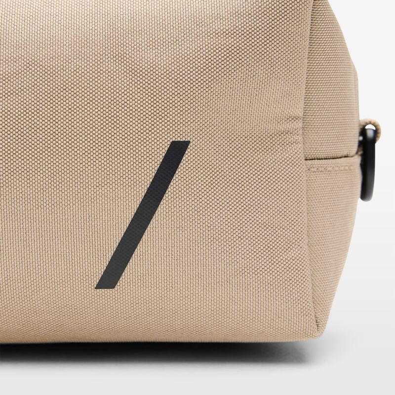 VOLVO kosmetyczka wodoodporna bezowa oryginalna LIFESTYLE