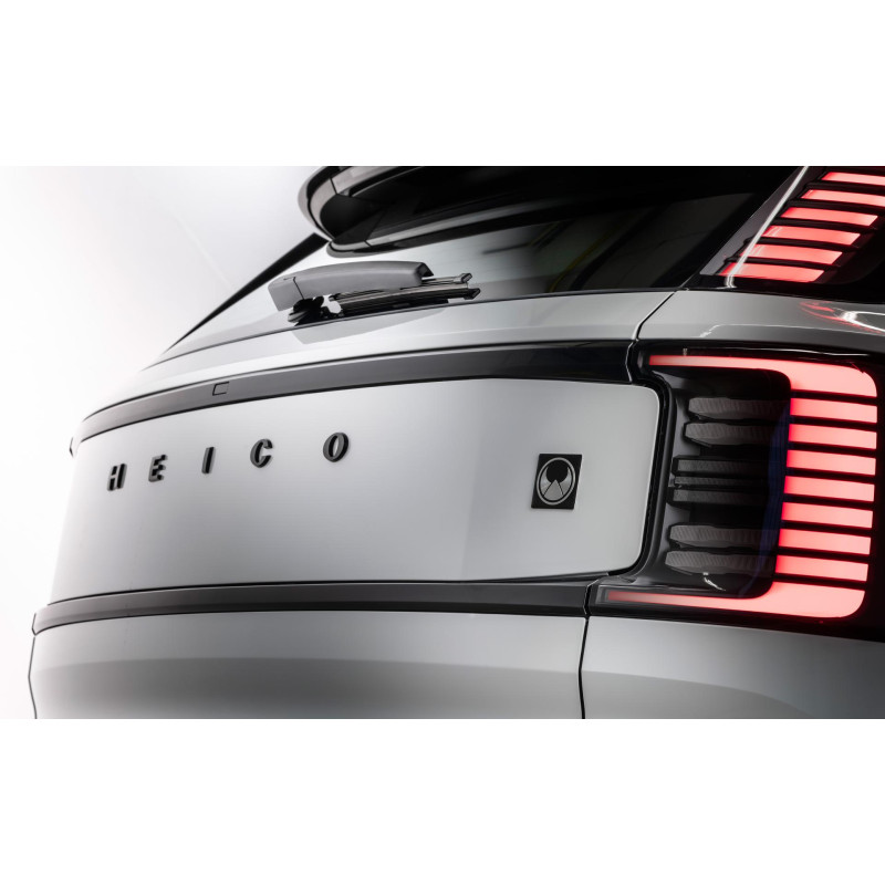 HEICO Volvo XC90 XC60 XC40 EX30 V90 V60 V40 S90 S60 C40 emblemat tylny czarny wysoki połysk