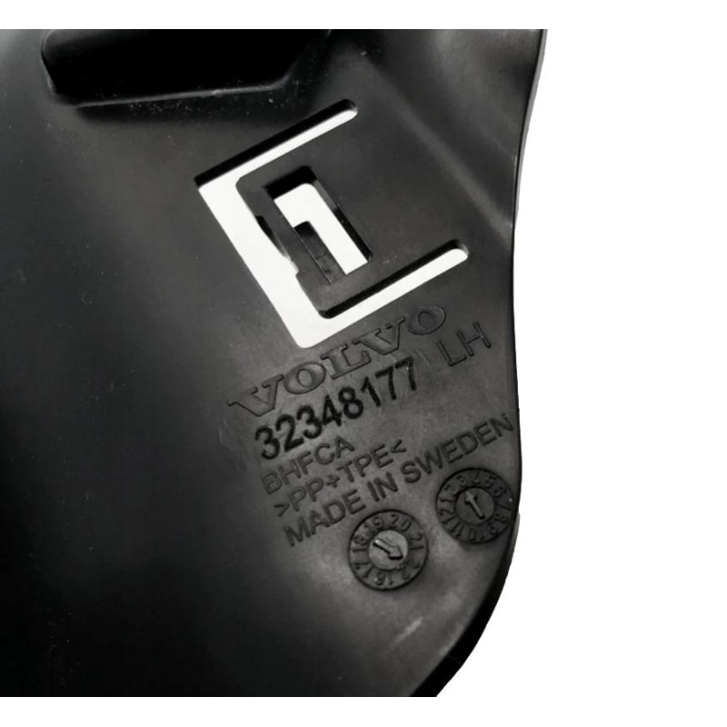 VOLVO XC40 lewa uszczelka krawędzi maski pokrywy silnika OE