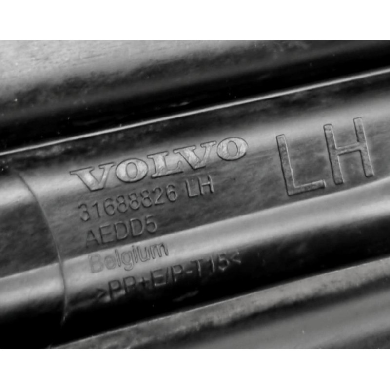 VOLVO S60 III V60 II lewa kratka atrapa zderzaka przód OE 31688826