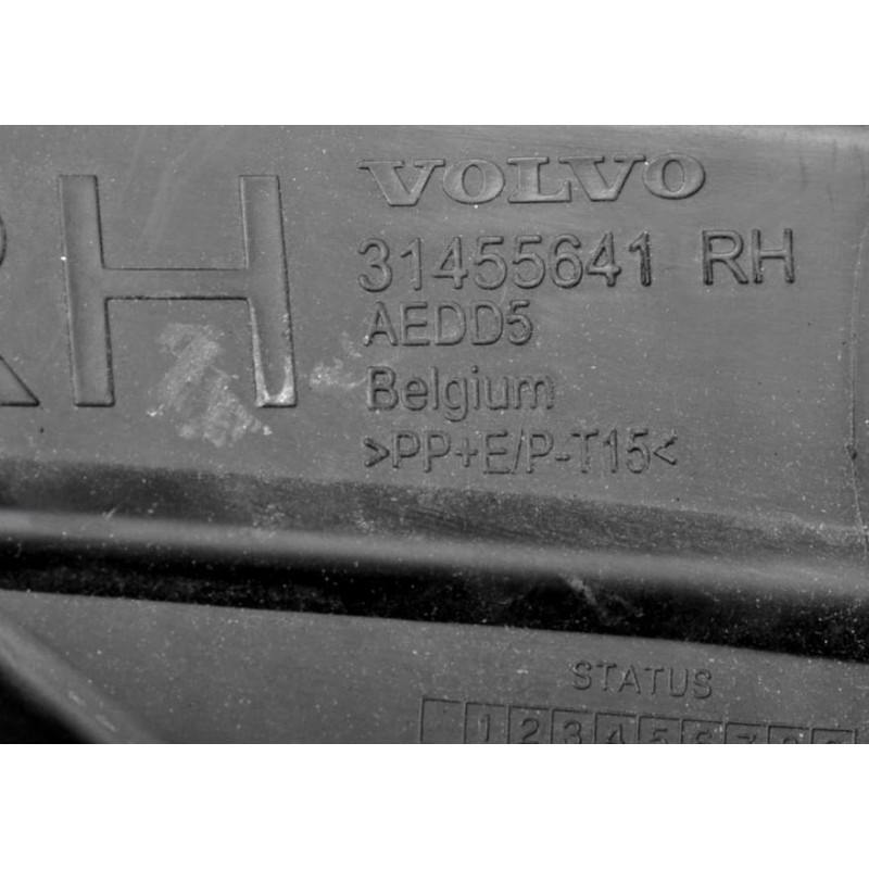 VOLVO S60 III V60 II prawa kratka atrapa halogen zderzaka przód OE 31455641