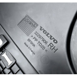 VOLVO C40 XC40 EV prawa osłona pasa przedniego bagażnik przód OE 32297906
