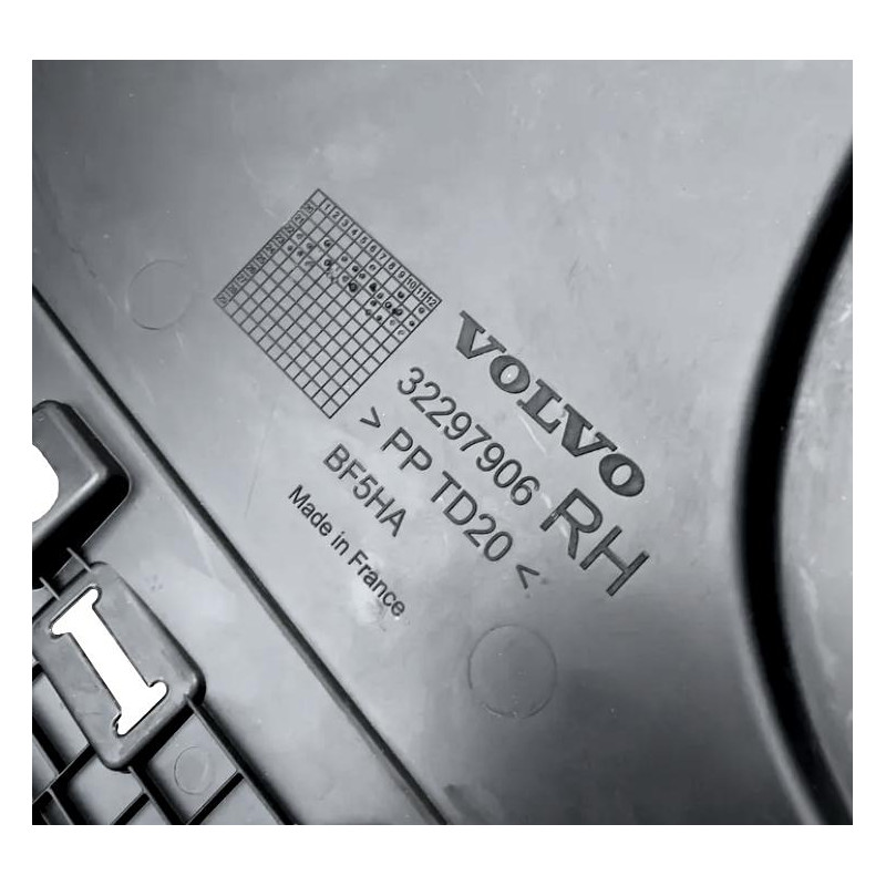 VOLVO C40 XC40 EV prawa osłona pasa przedniego bagażnik przód OE 32297906