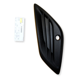 VOLVO S60 V60 R-DESIGN przednia prawa kratka zderzak OE 31290982