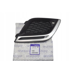 VOLVO XC60 R-Design przednia lewa kratka zderzak