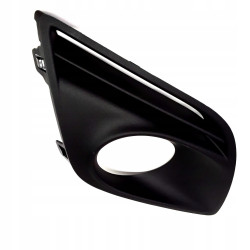 VOLVO XC60 przednia prawa zaślepka kratka zderzak