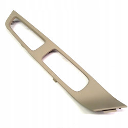 VOLVO XC60 blenda boczka drzwi prawy przód OE 39823336