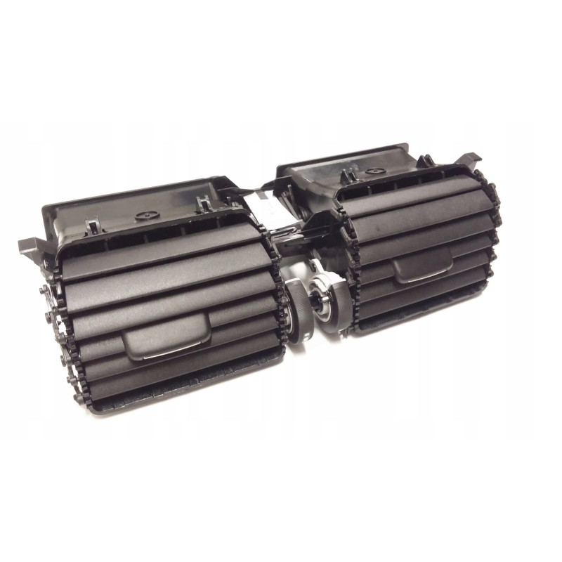 VOLVO XC60 środkowa kratka...