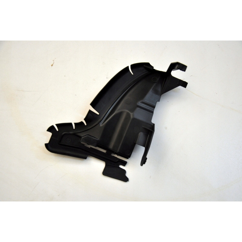 VOLVO V70 III prawa kierownica powietrza 30796390