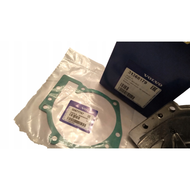 VOLVO V70 XC70 oryginał pompa wody 4-cyl D4 D5 31368179