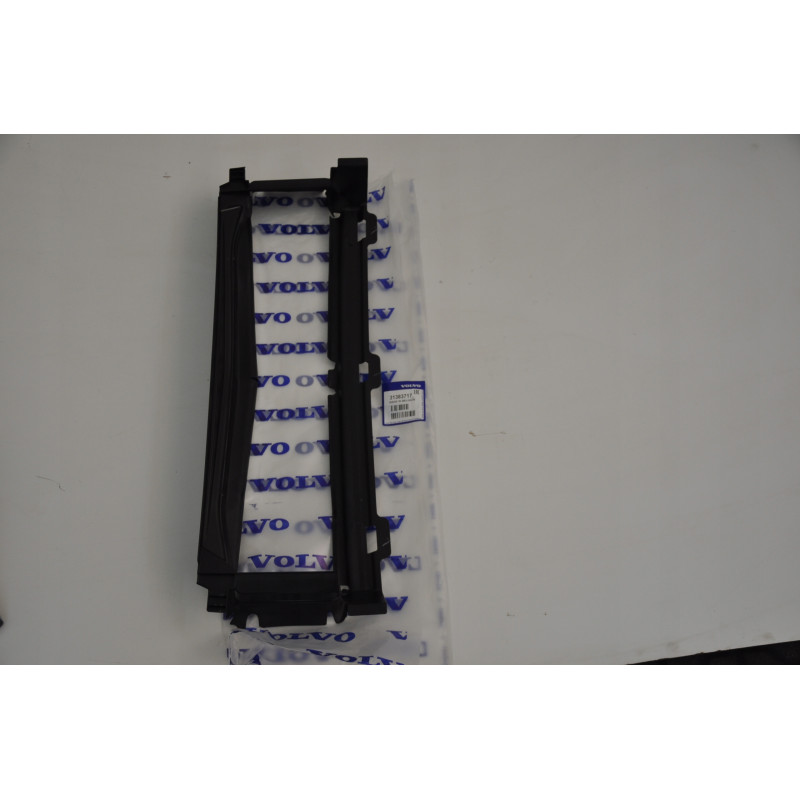 VOLVO XC90 II wlot dolna kierownica powietrza OE 31383717