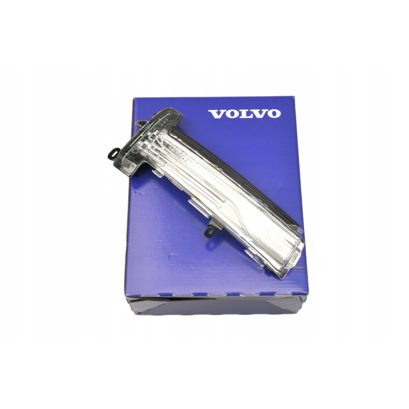 VOLVO XC60 Prawy...