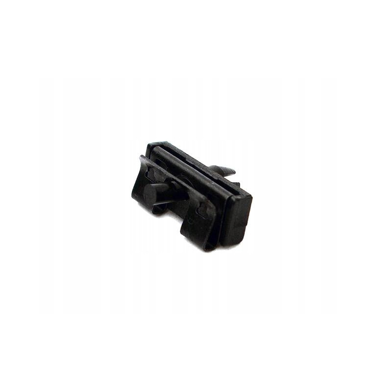 VOLVO 240 260 uchwyt klips listwy zderzaka 1372113 OE