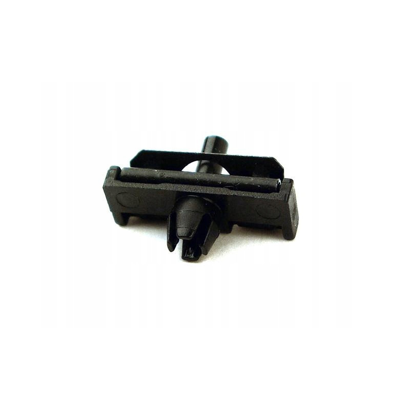 VOLVO 240 260 uchwyt klips listwy zderzaka 1372113 OE