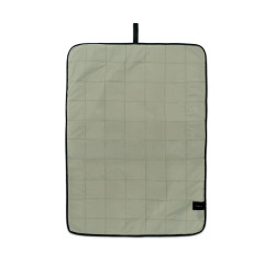 VOLVO mata dla zwierząt do samochodu w plener