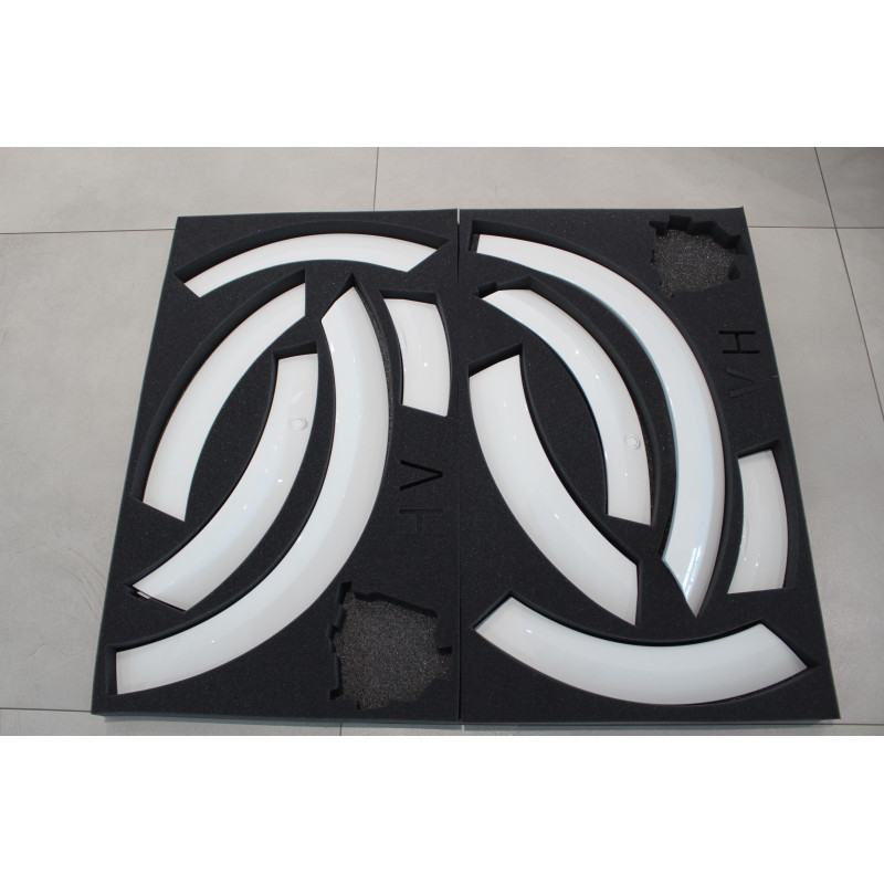 VOLVO XC60 II pakiet kit poszerzający nakładki na błotniki kpl