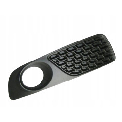 VOLVO V70 przednia prawa kratka w zderzak OE 30678640