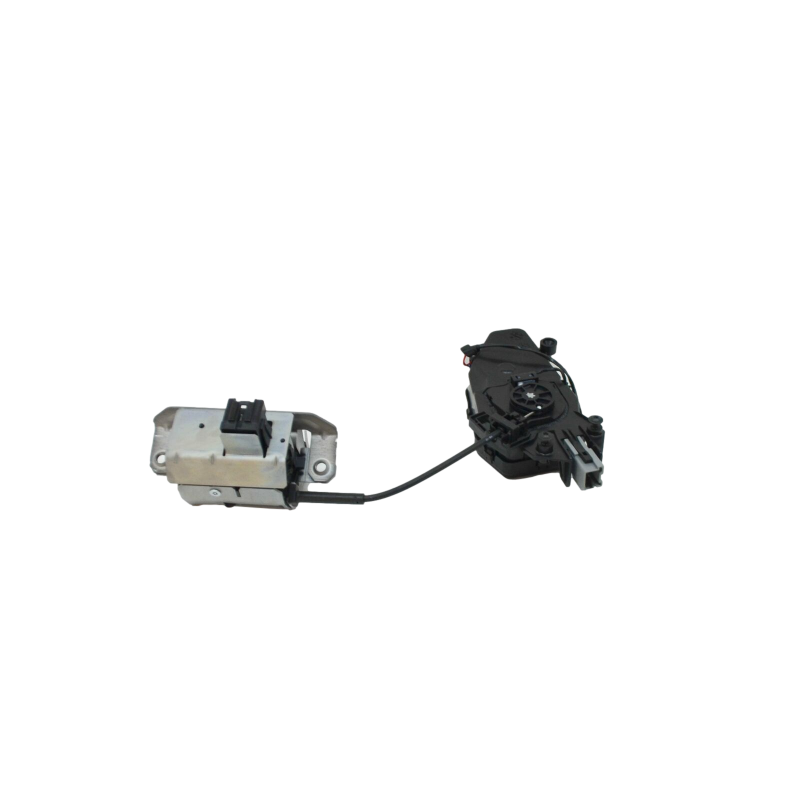 VOLVO V70 XC70 zamek tylnej klapy bagażnika OE 31440491 31333543