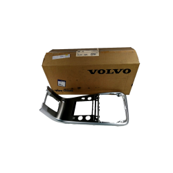 VOLVO XC60 Panel blenda wodospad deski rozdzielczej 6815565 OE