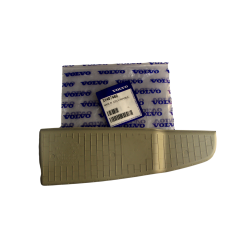 VOLVO XC60 II przednia prawa wykładzina boczka drzwi blondę OE 31407460