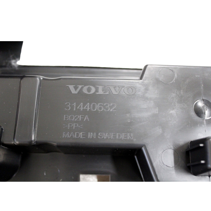 VOLVO XC60 II panel wykładzina klapy bagażnika OE