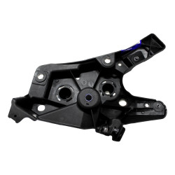 VOLVO XC60 II lewe mocowanie wspornik błotnika OE