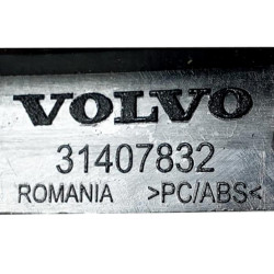 VOLVO V90CC prawy ślizg mocowanie listwy zderzaka tył OE