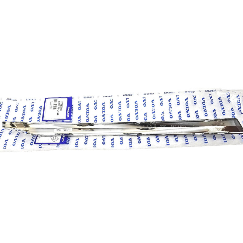 VOLVO XC60 II lewa listwa chrom nakładka zderzaka przód Plus Bright OE