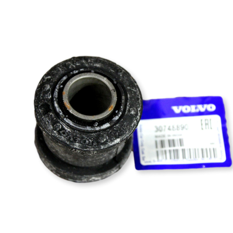 VOLVO XC90 I tuleja ramy...