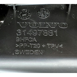 VOLVO XC40 osłona nadkoła prawy przód OE