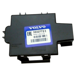 VOLVO S60 III lewa pokrywa modułu BLIS zderzak tył OE 32227723