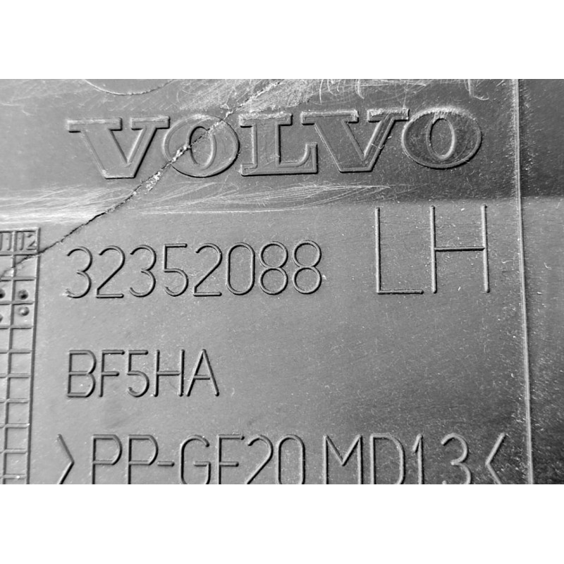 VOLVO C40 EX40 XC40 EV panel lewa osłona podłogi OE 32352088