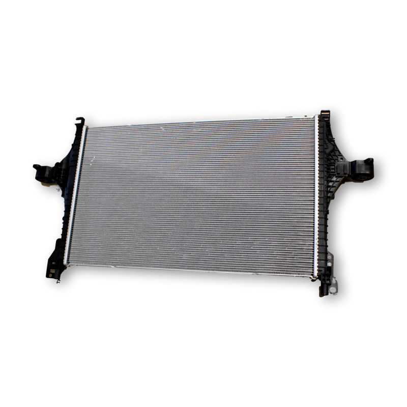 VOLVO XC40 Chlodnica wody...