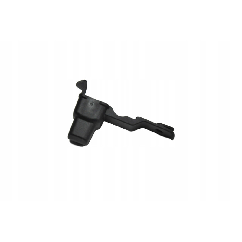 VOLVO XC60 II prawy odboj maski na blotniku OE