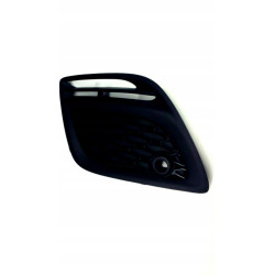 VOLVO XC60 przednia prawa zaslepka kratka zderzak