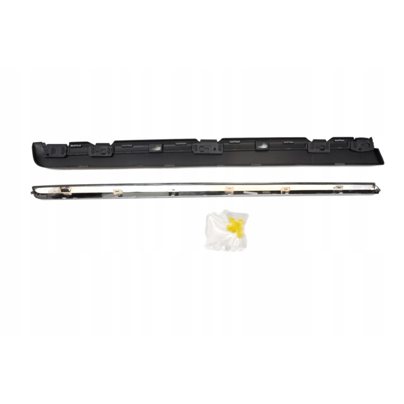 VOLVO XC60 listwa drzwi przod prawa dolna chrom OE