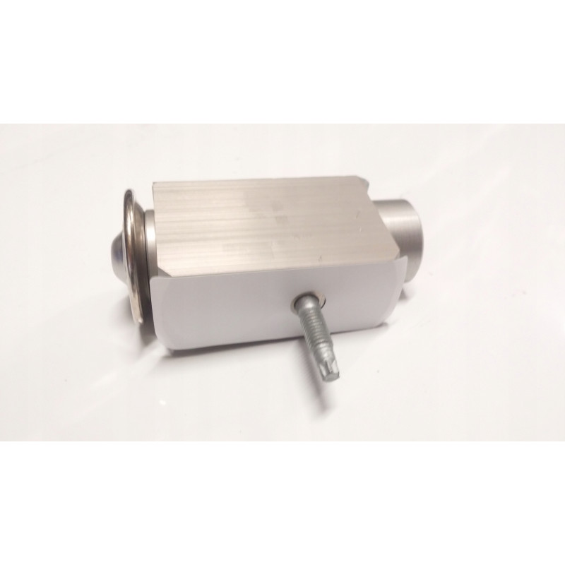 VOLVO XC70 V70 zawor...